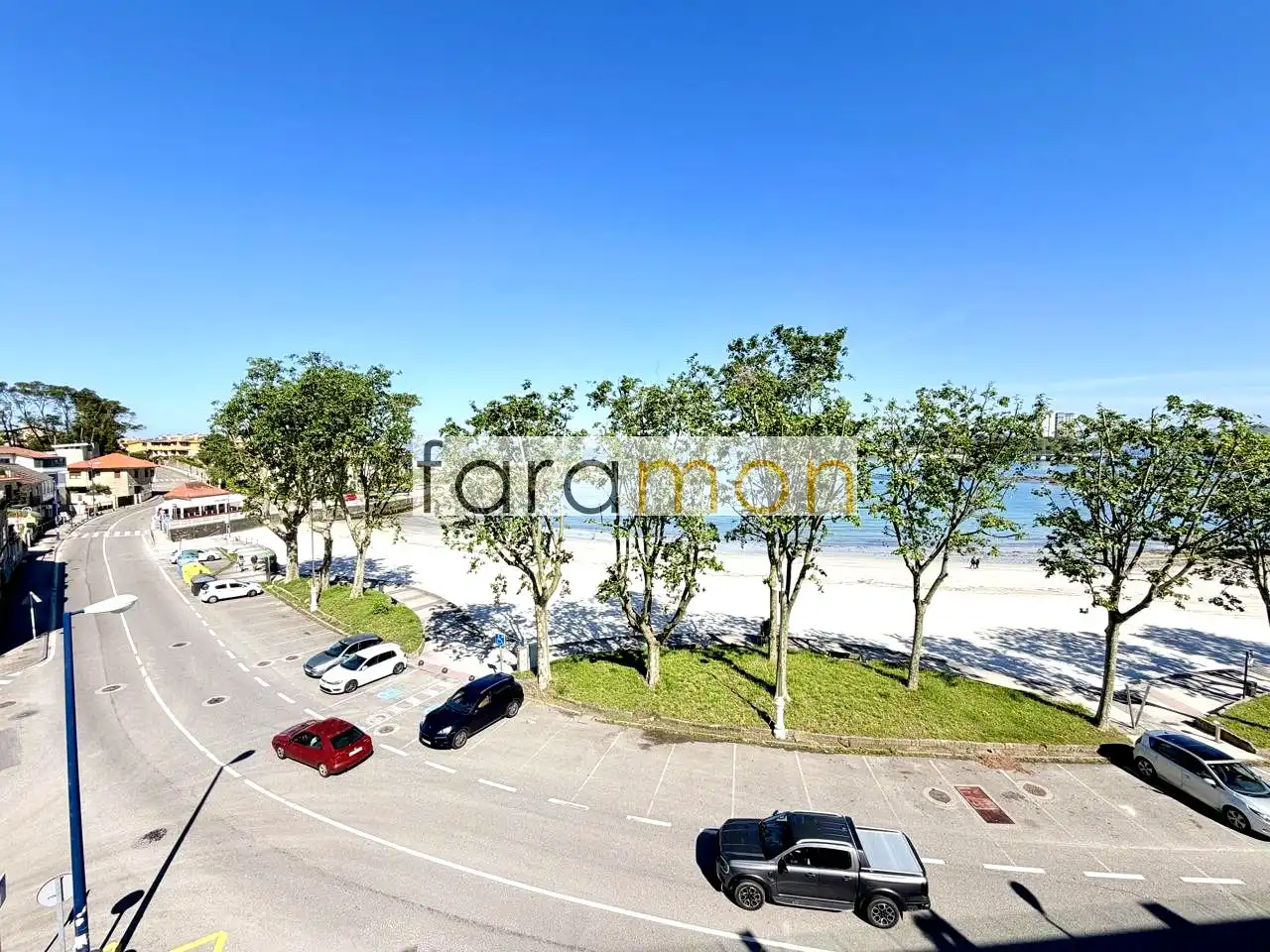 Außenansicht von Wohnung zum Verkauf in Vigo  mit Heizung, Terrasse und Abstellraum