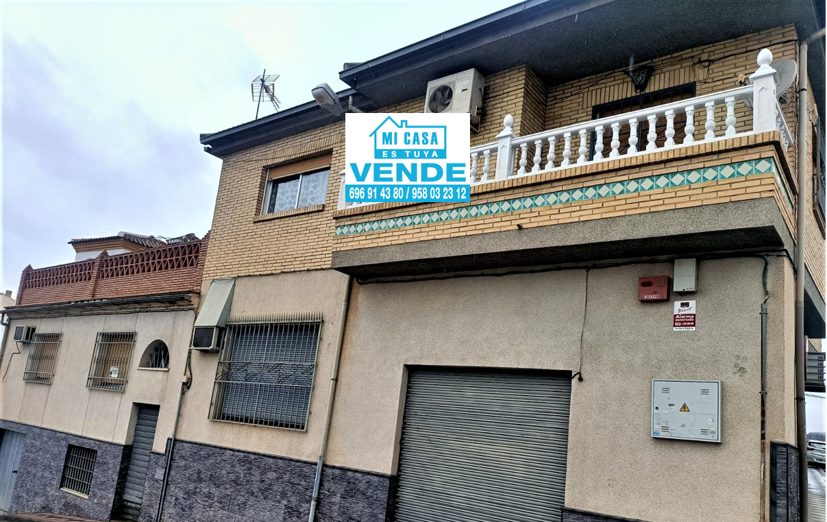 Exterior view of House or chalet for sale in Atarfe  with Air Conditioner, Terrace and Swimming Pool