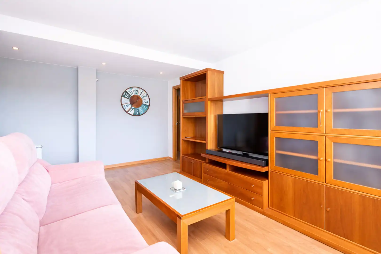 Sala d'estar de Pis en venda en Gavà amb Aire condicionat, Calefacció i Parquet