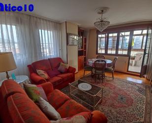 Living room of Flat to rent in Oviedo   with Heating, Parquet flooring and Terrace