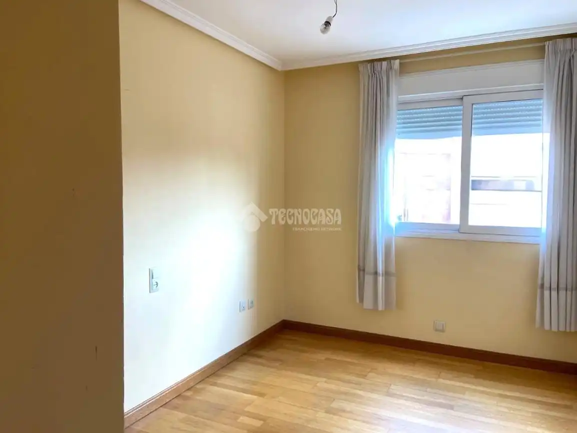 Dormitori de Pis de lloguer en Madrid amb Aire condicionat, Calefacció i Parquet