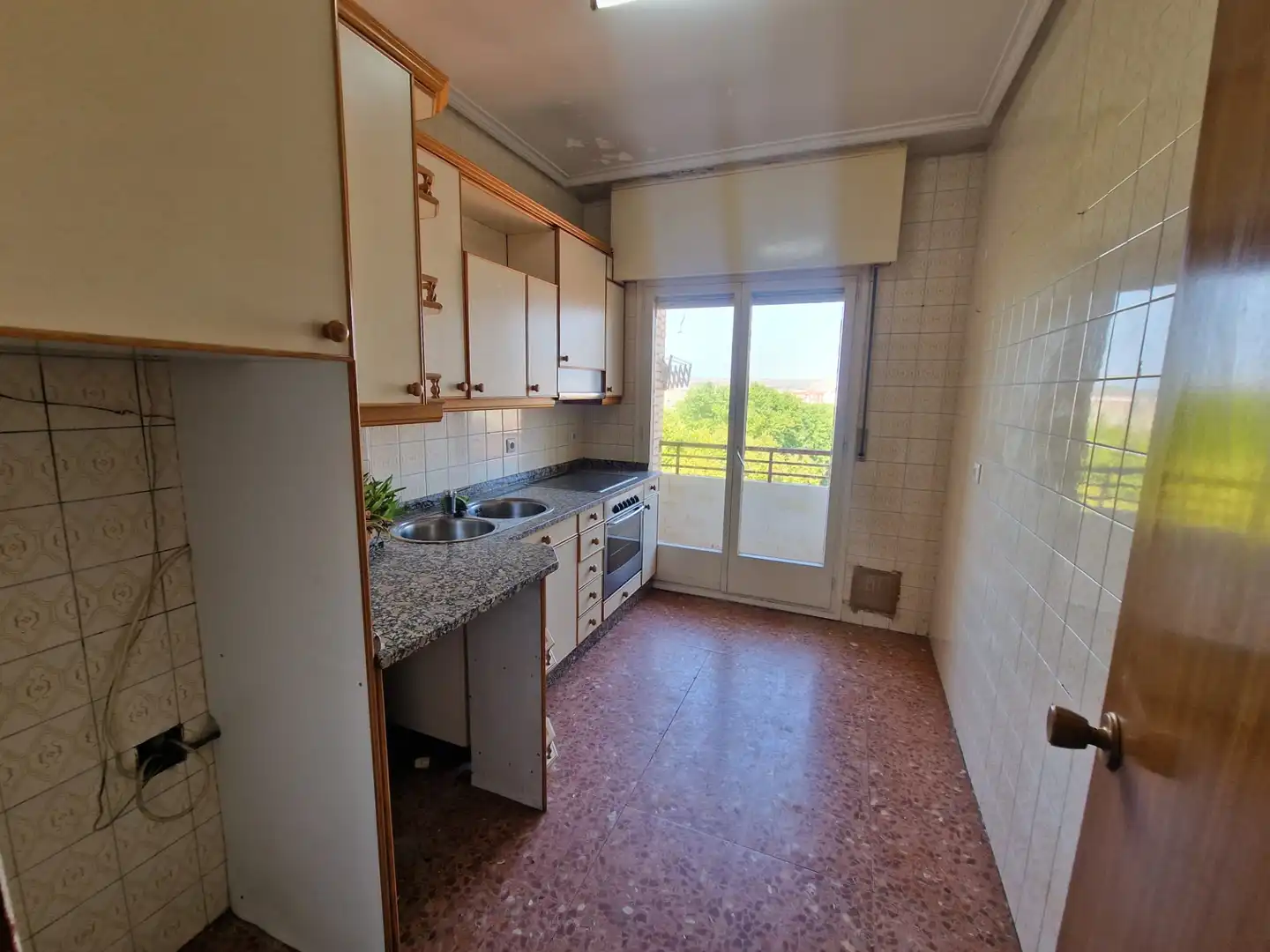 Cuina de Pis de lloguer amb opció a compra en  Logroño amb Calefacció, Forn i Balcó