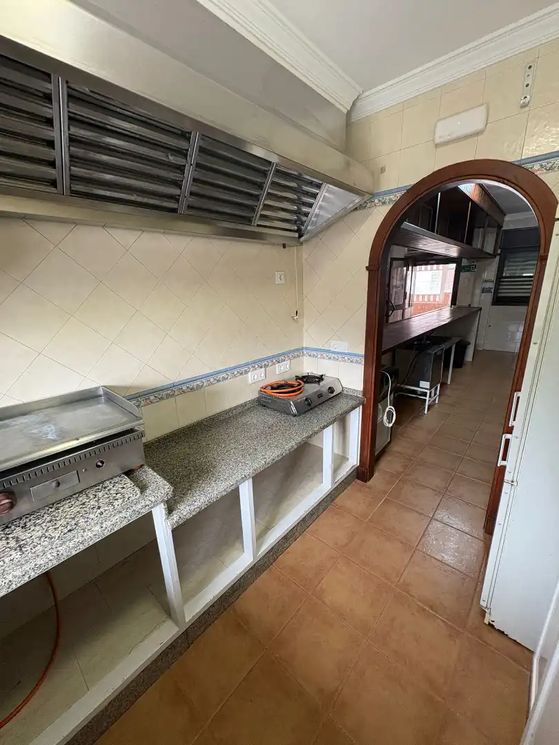 Cuina de Casa adosada en venda en Villamartín amb Aire condicionat, Calefacció i Terrassa