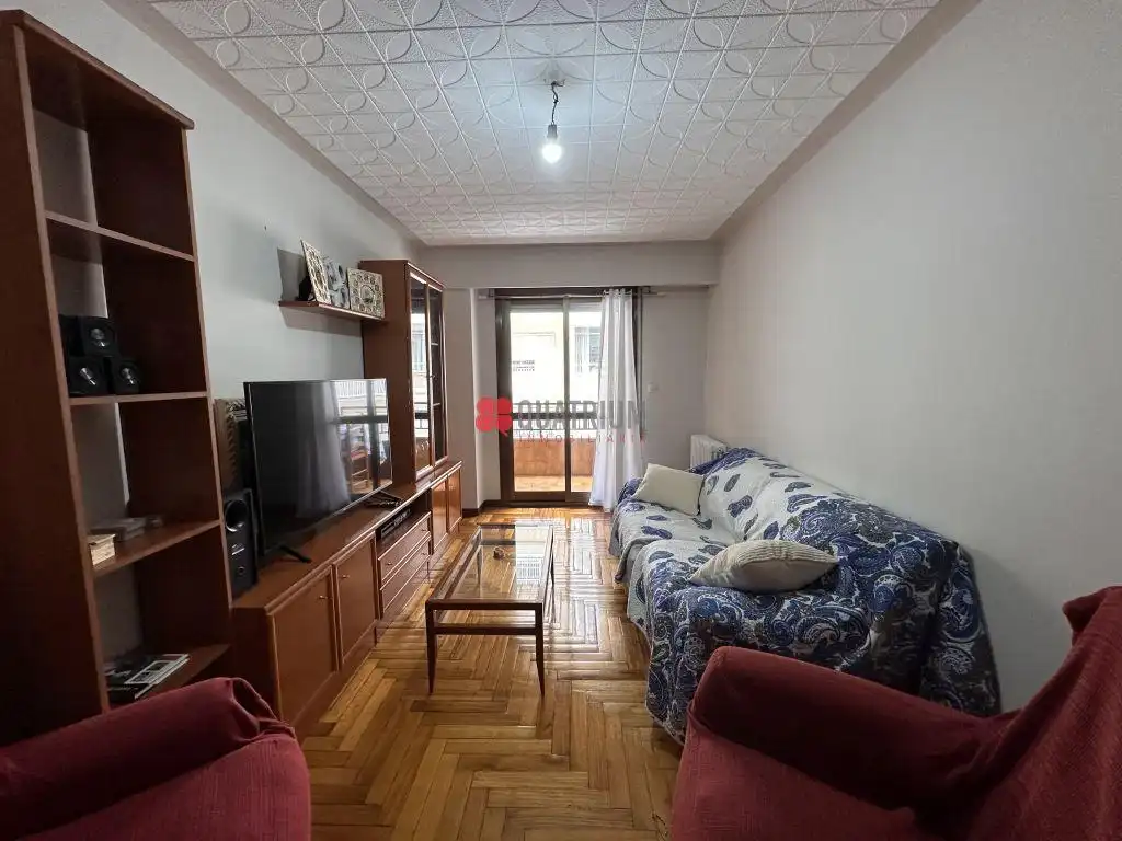 Sala de estar de Piso en venta en Ourense Capital  con Calefacción, Trastero y Balcón