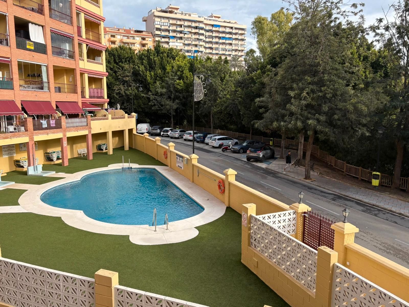 Exterior view of Apartment for sale in Fuengirola  with Air Conditioner, Terrace and Community pool