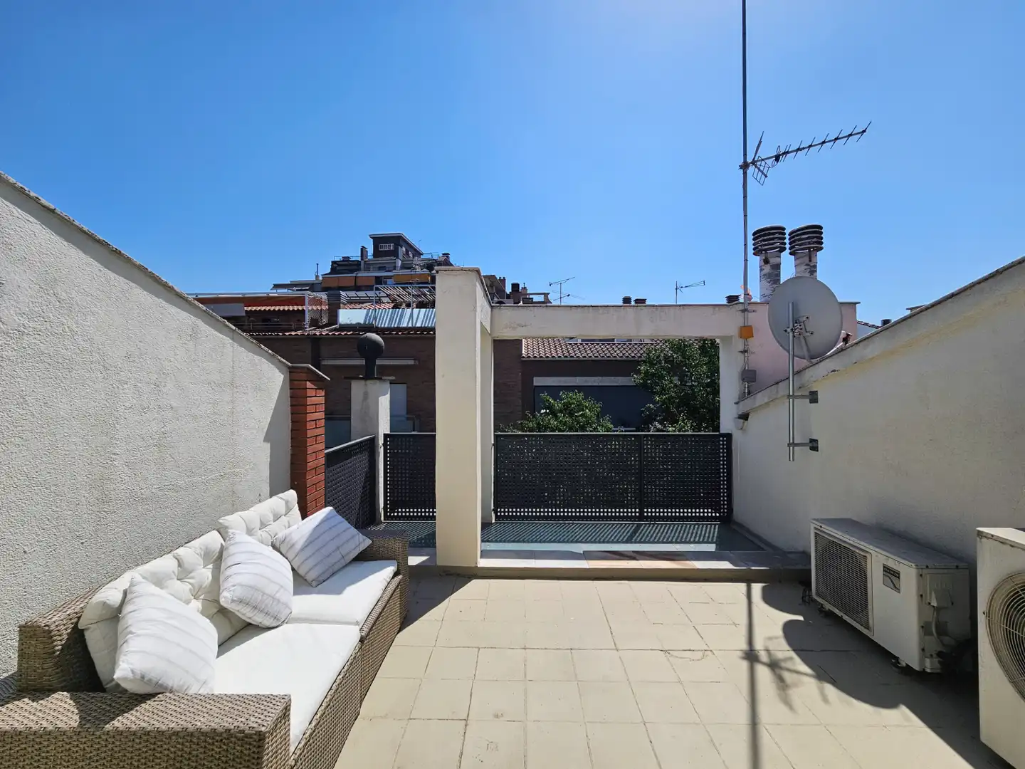 Terraza de Casa adosada en venta en Granollers con Aire acondicionado, Calefacción y Jardín privado