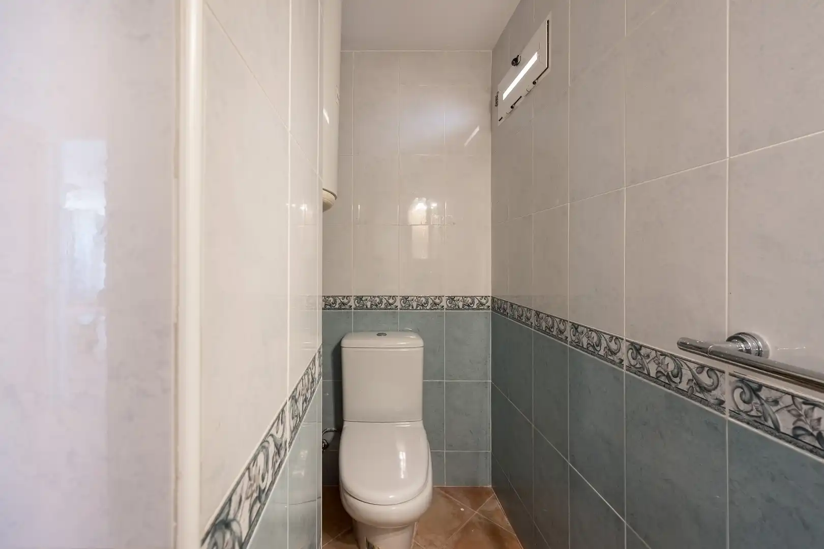 Baño de Ático en venta en Benidorm con Piscina y Piscina comunitaria