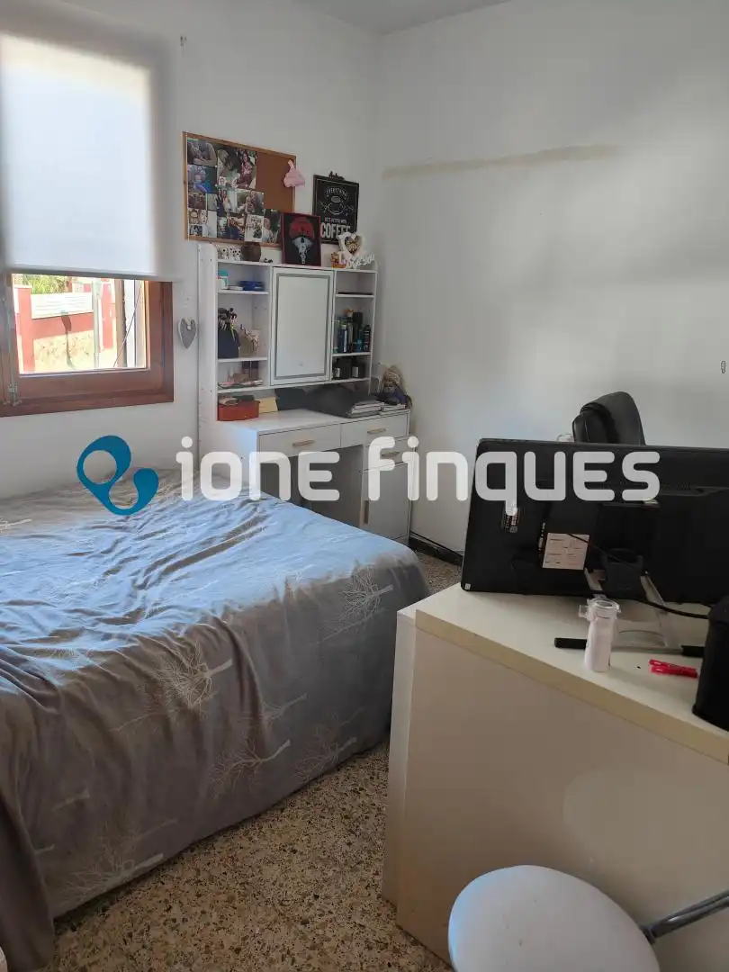 Bedroom of Houses for sale in El Vendrell  with Heating, Terrace and Balcony