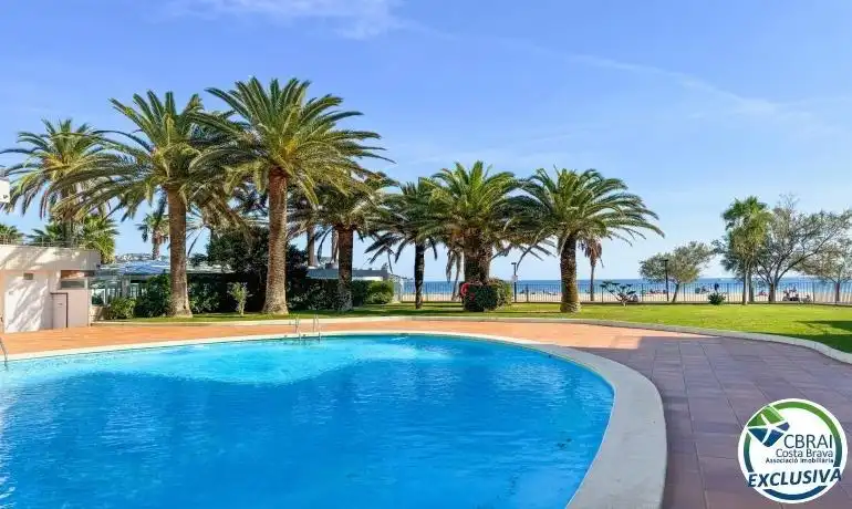 Swimming pool of Study for sale in Roses  with Air Conditioner, Heating and Terrace
