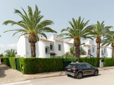 Terraced house with pool for sale in Las Marinas / Les Marines
