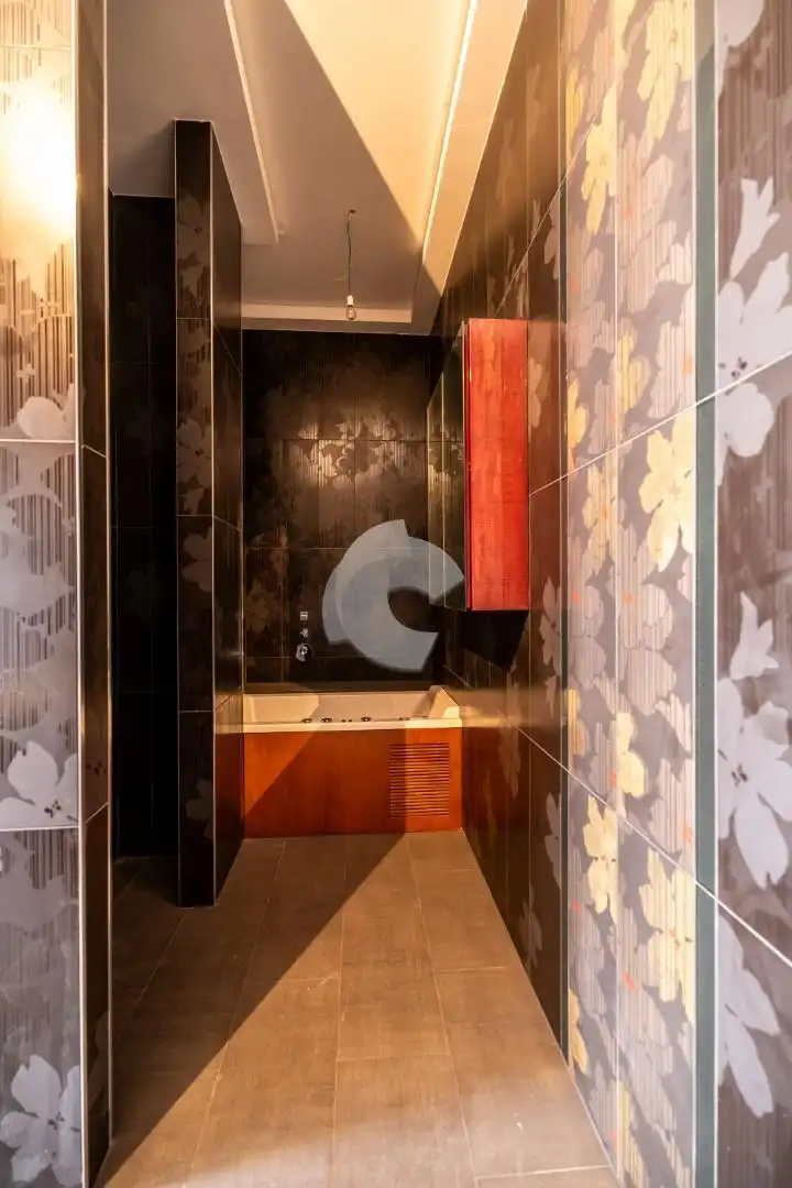 Bathroom of Flat for sale in Ourense Capital   with Heating, Parquet flooring and Storage room