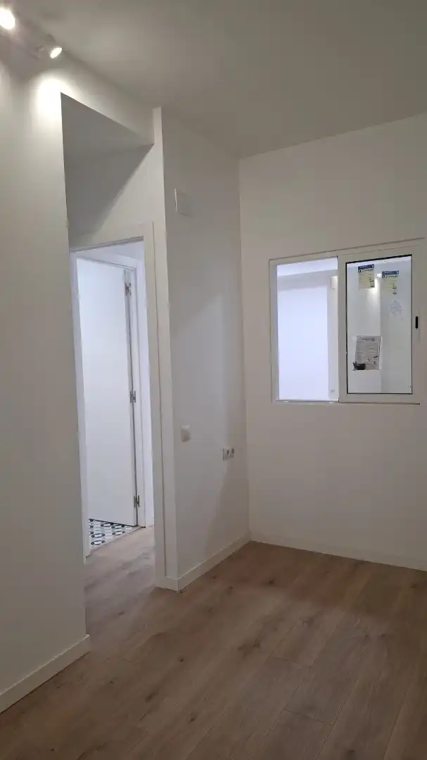 Piso en venta en Barcelona con Parquet, Horno y Alarma