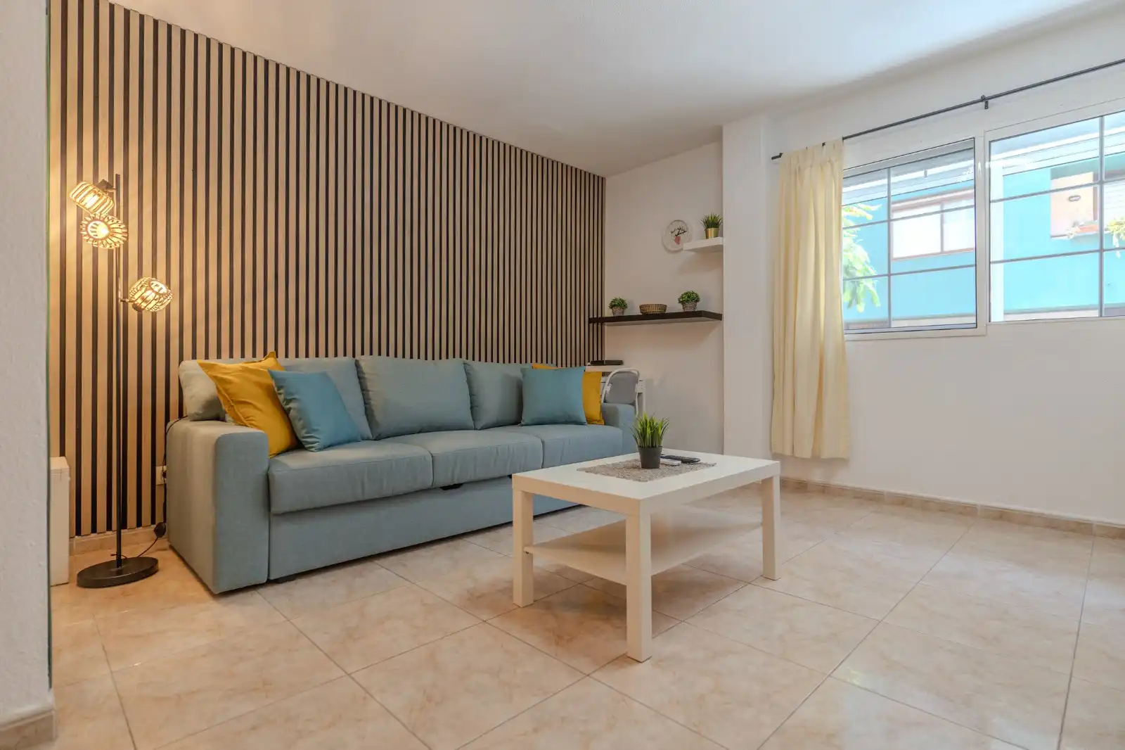 Sala d'estar de Pis de lloguer en Granadilla de Abona amb Moblat