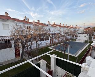 Vista exterior de Casa adosada de lloguer en Ogíjares amb Aire condicionat, Calefacció i Terrassa