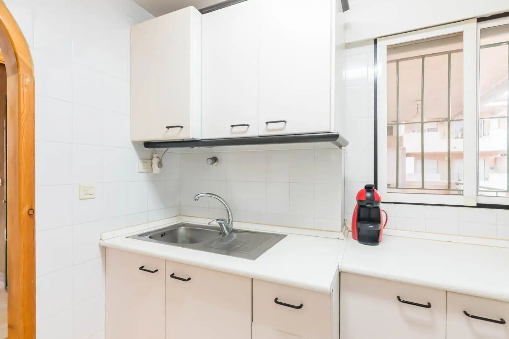 Kitchen of Flat for sale in Los Alcázares  with Swimming Pool, Furnished and Oven