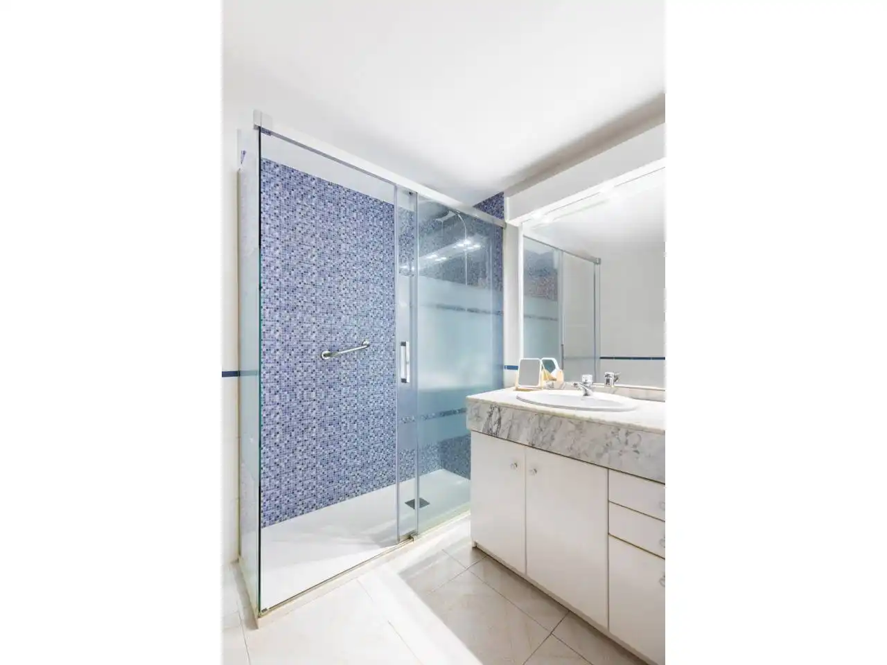 Bathroom of Flat for sale in Cambrils  with Air Conditioner, Terrace and Furnished