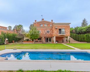 Vista exterior de Casa o xalet en venda en Sabadell amb Aire condicionat, Calefacció i Jardí privat