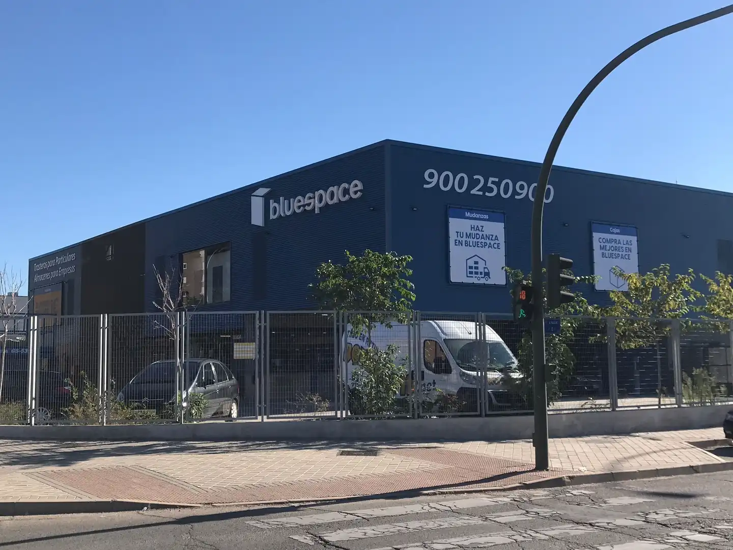 Außenansicht von Garage zur Miete in Móstoles mit Alarm