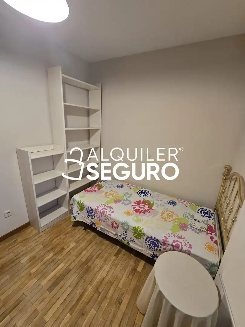 Bedroom of Flat for rent in Alcalá de Henares  with Air Conditioner, Heating and Terrace