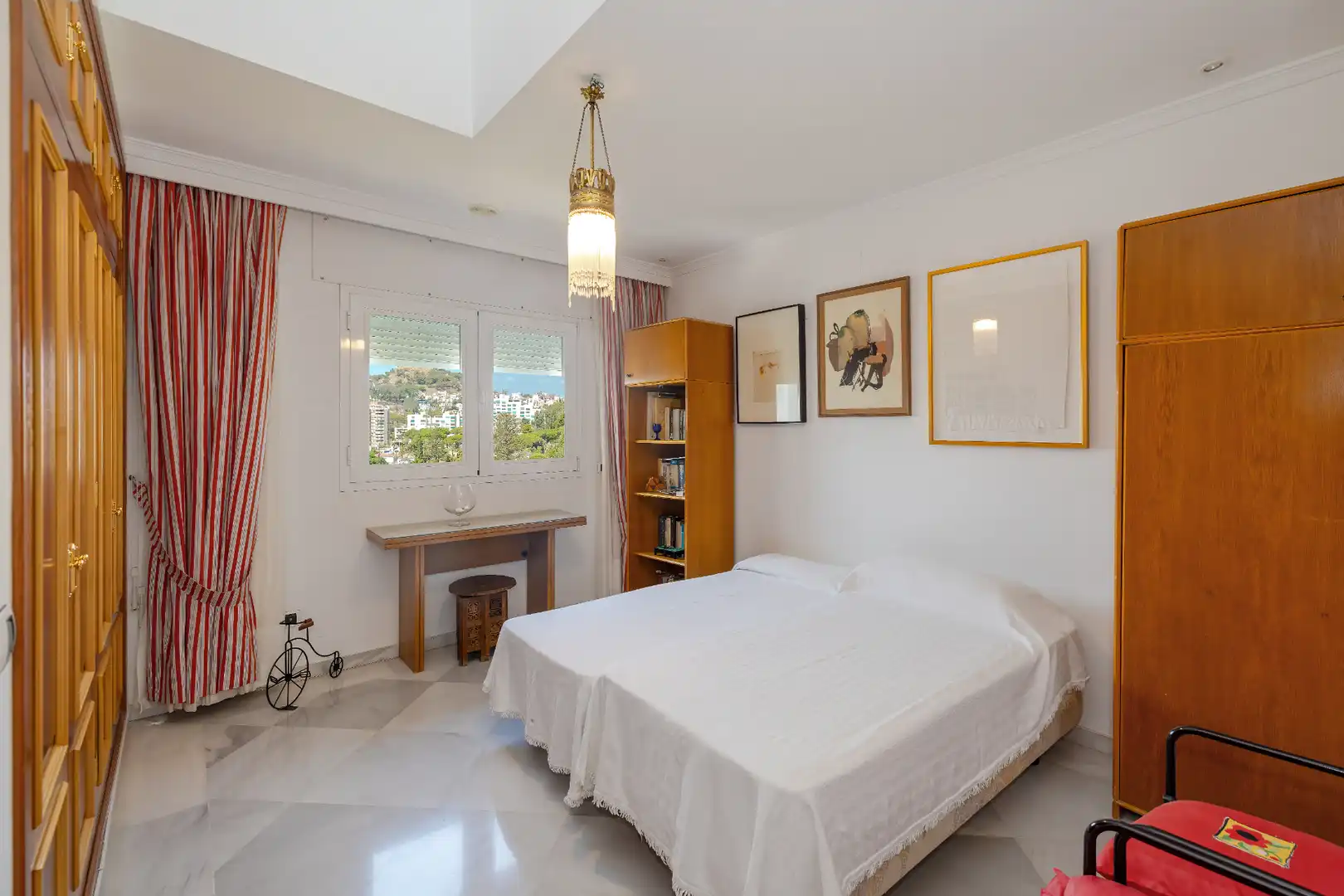 Habitación de Casa adosada en venta en Málaga con Aire acondicionado, Calefacción y Jardín privado