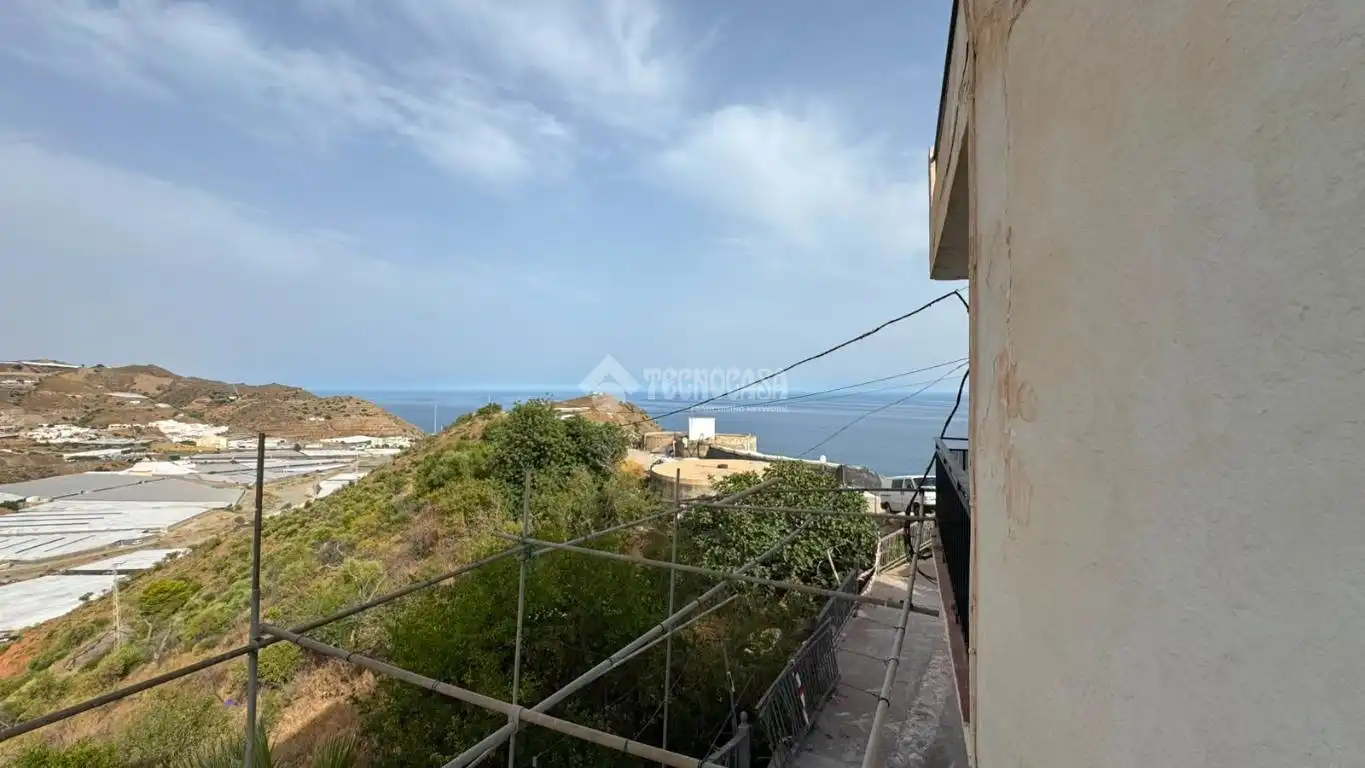 Casa adosada en venta en Rubite con Calefacción y Balcón