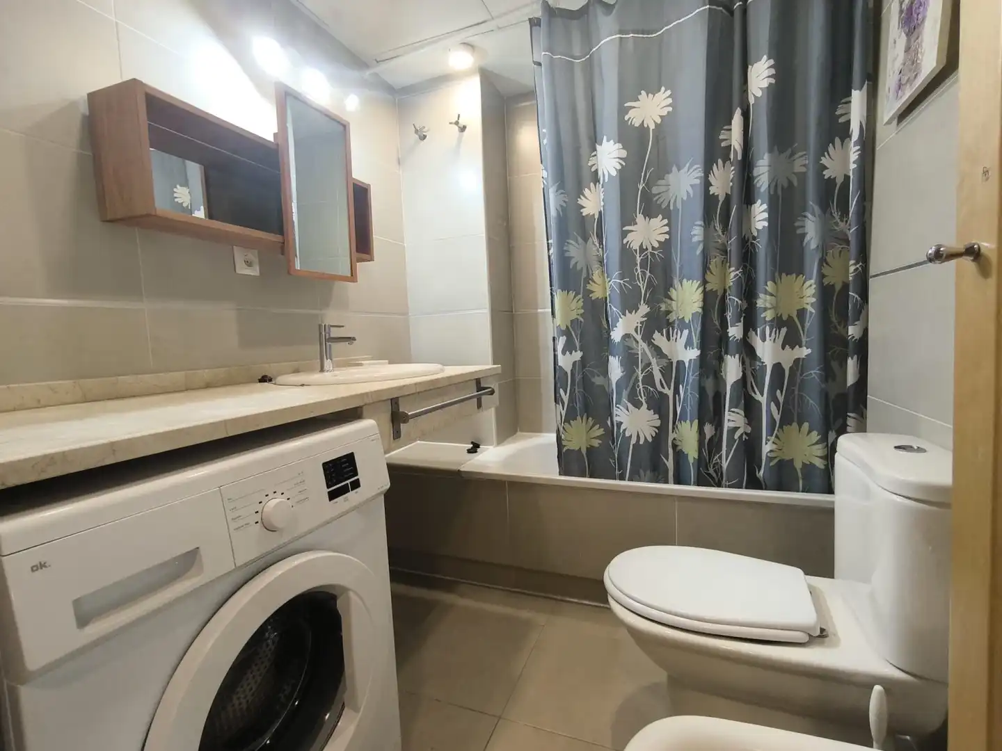 Baño de Apartamento en venta en Murcia con Aire acondicionado, Calefacción y Trastero