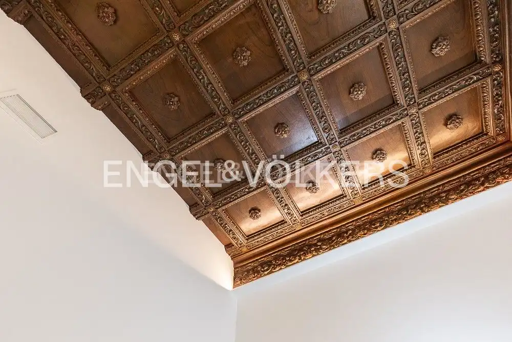 Flat for rent in Valencia  with Air Conditioner, Heating and Furnished
