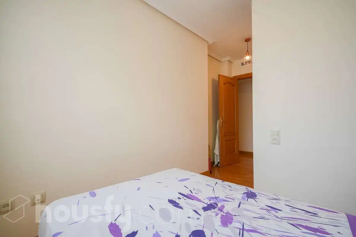 Habitación de Piso en venta en Madrid con Aire acondicionado, Calefacción y Jardín privado