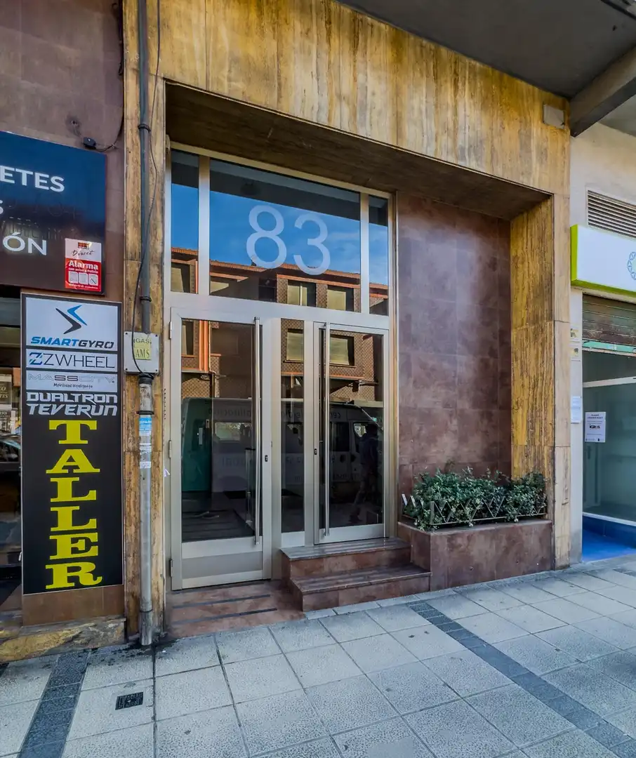 Vista exterior de Pis en venda en Santander amb Calefacció, Terrassa i Moblat