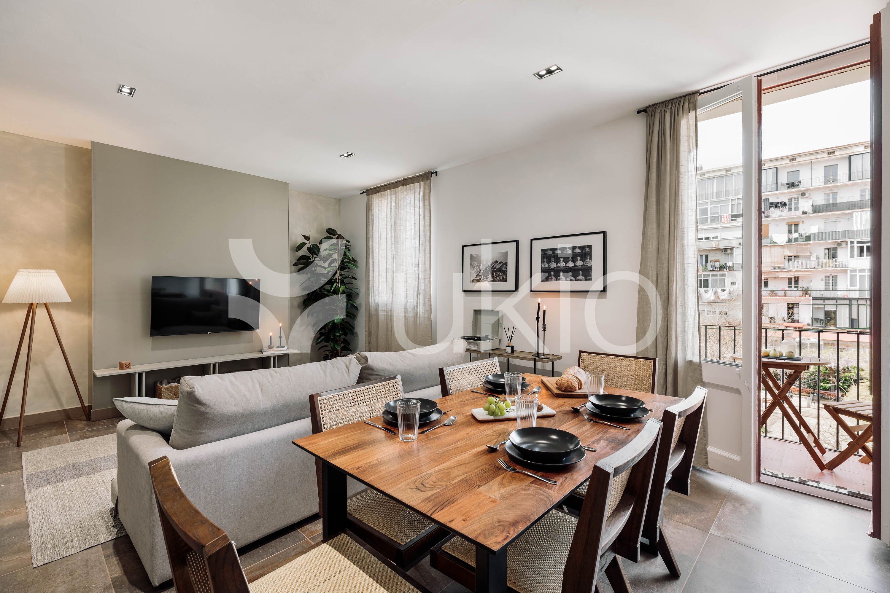 Sala d'estar de Apartament de lloguer en  Barcelona Capital amb Aire condicionat, Calefacció i Moblat