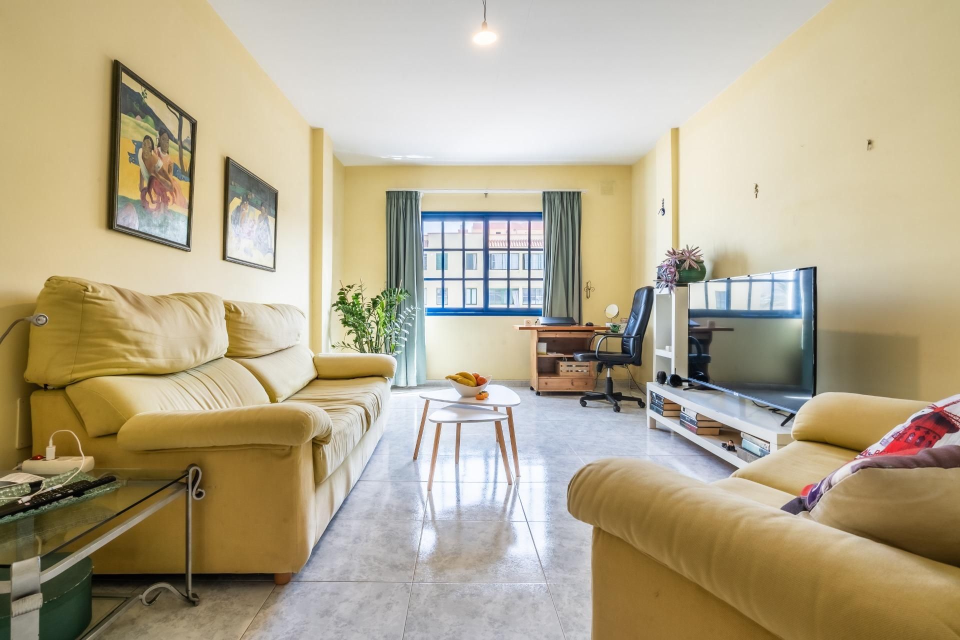 Sala d'estar de Dúplex en venda en Guía de Isora amb Terrassa i Balcó