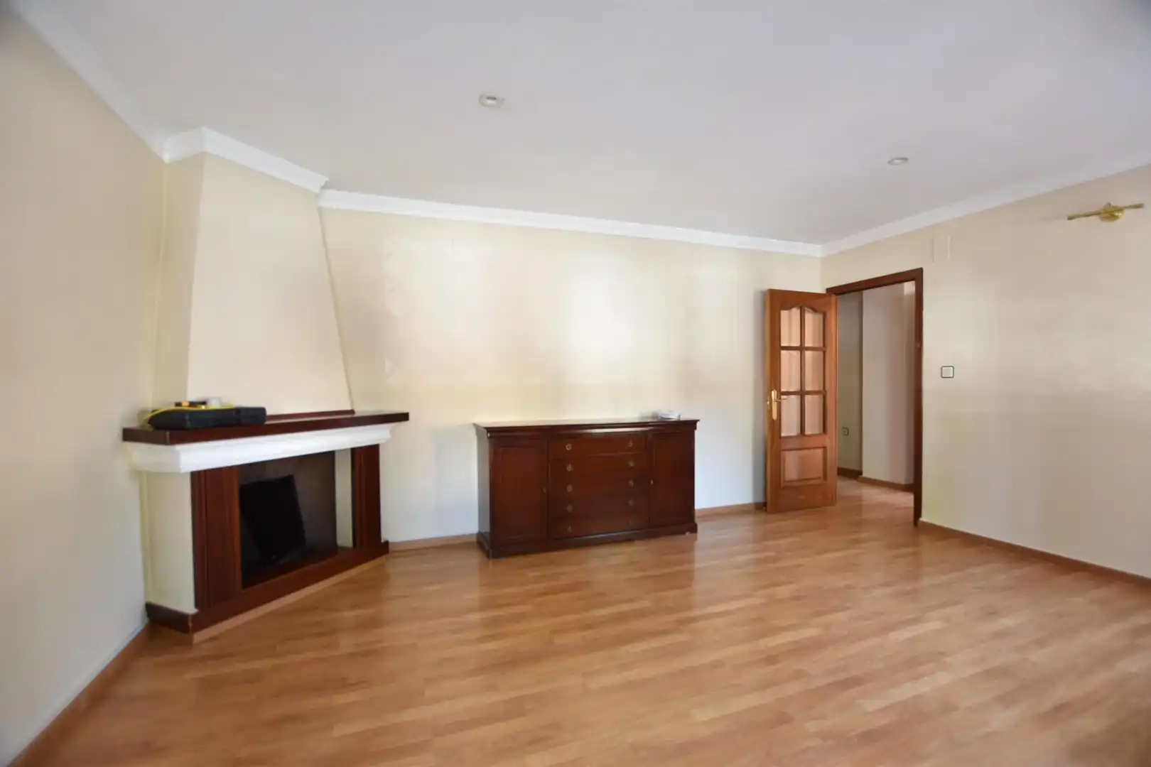 Sala d'estar de Casa adosada de lloguer en Huétor Vega amb Aire condicionat i Terrassa