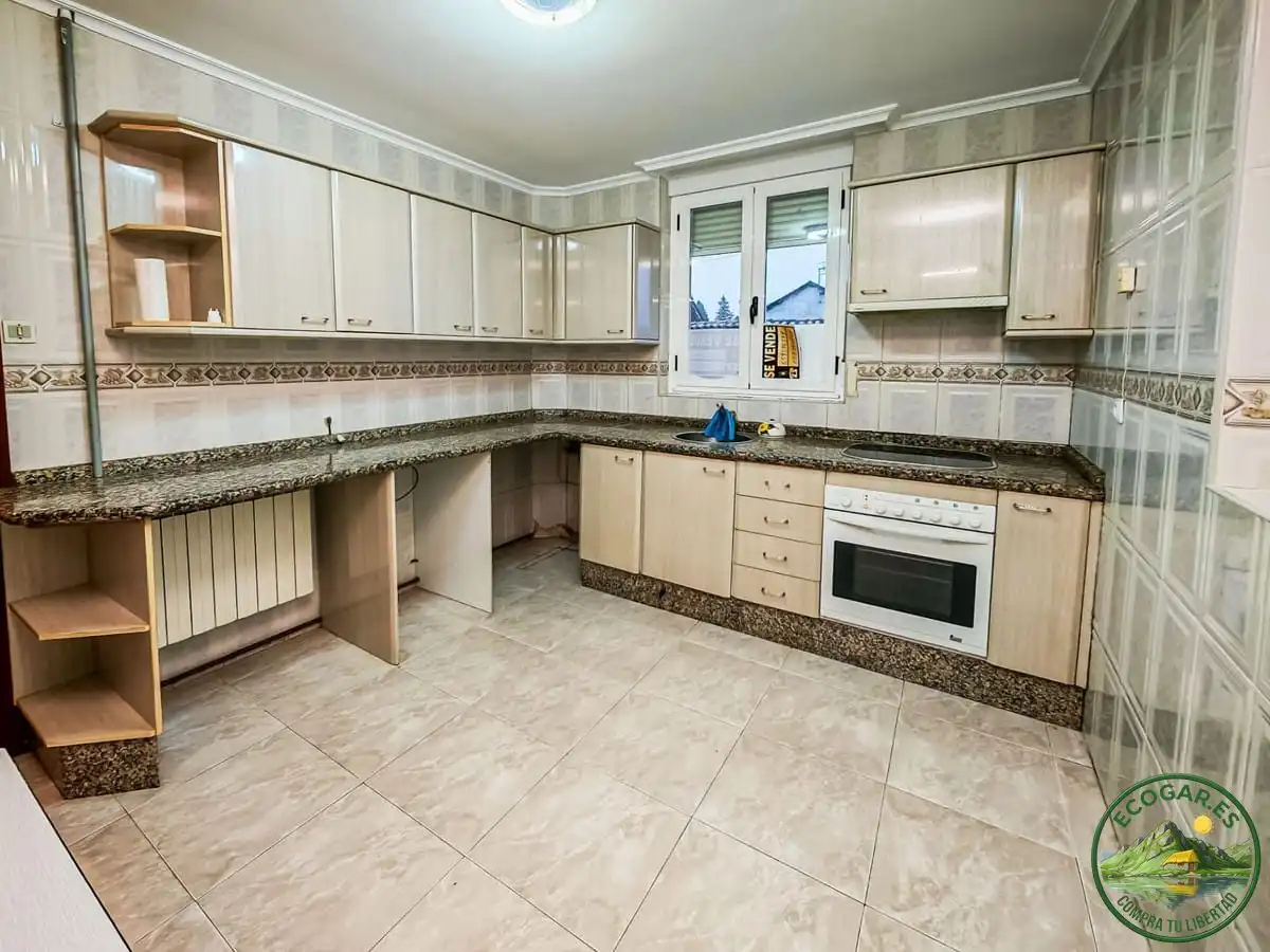 Chalet con jardín en venta en Quintana del Castillo, imagen 2