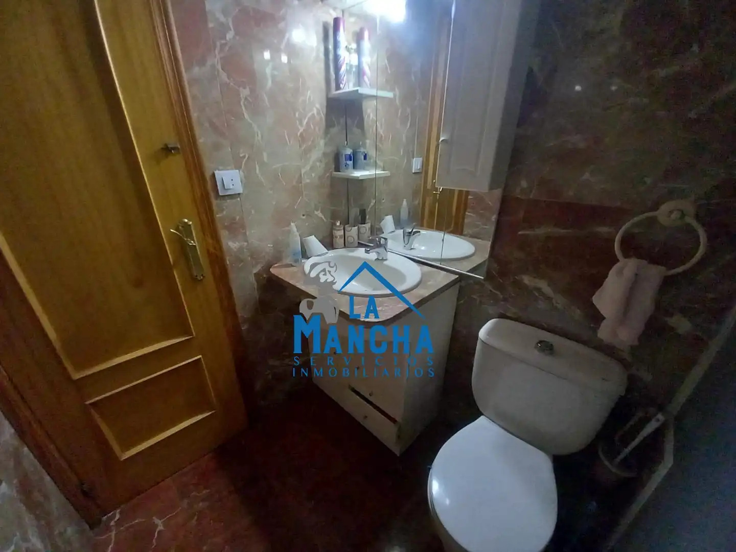 Baño de Piso en venta en Albacete con Balcón