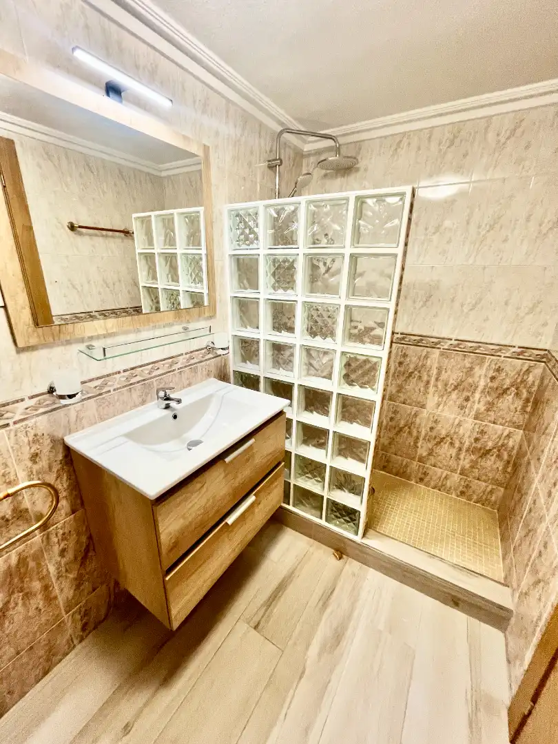 Baño de Casa o chalet en venta en Torrevieja con Aire acondicionado, Calefacción y Jardín privado