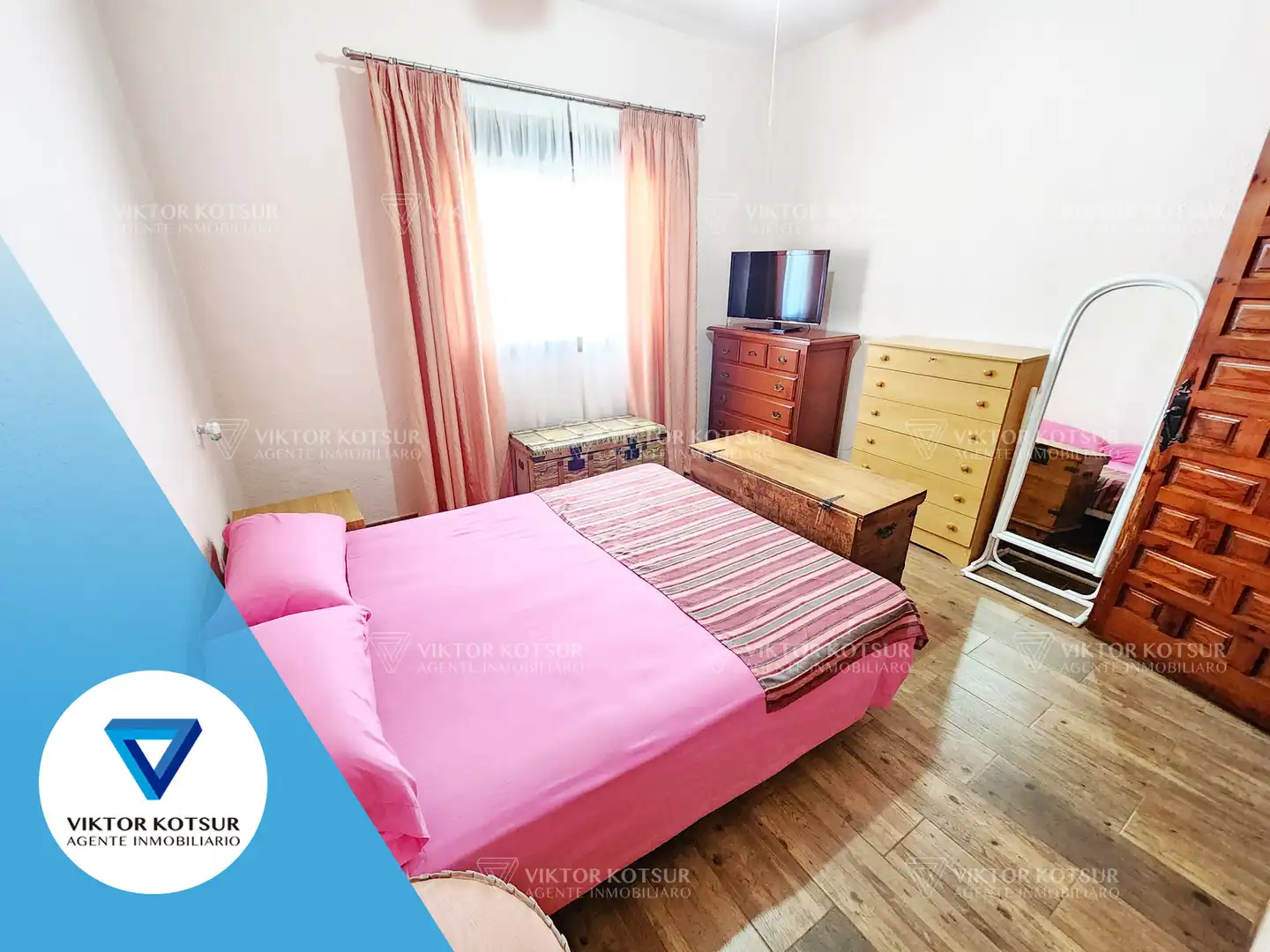 Habitación de Finca rústica en venta en Roquetas de Mar con Jardín privado, Terraza y Piscina