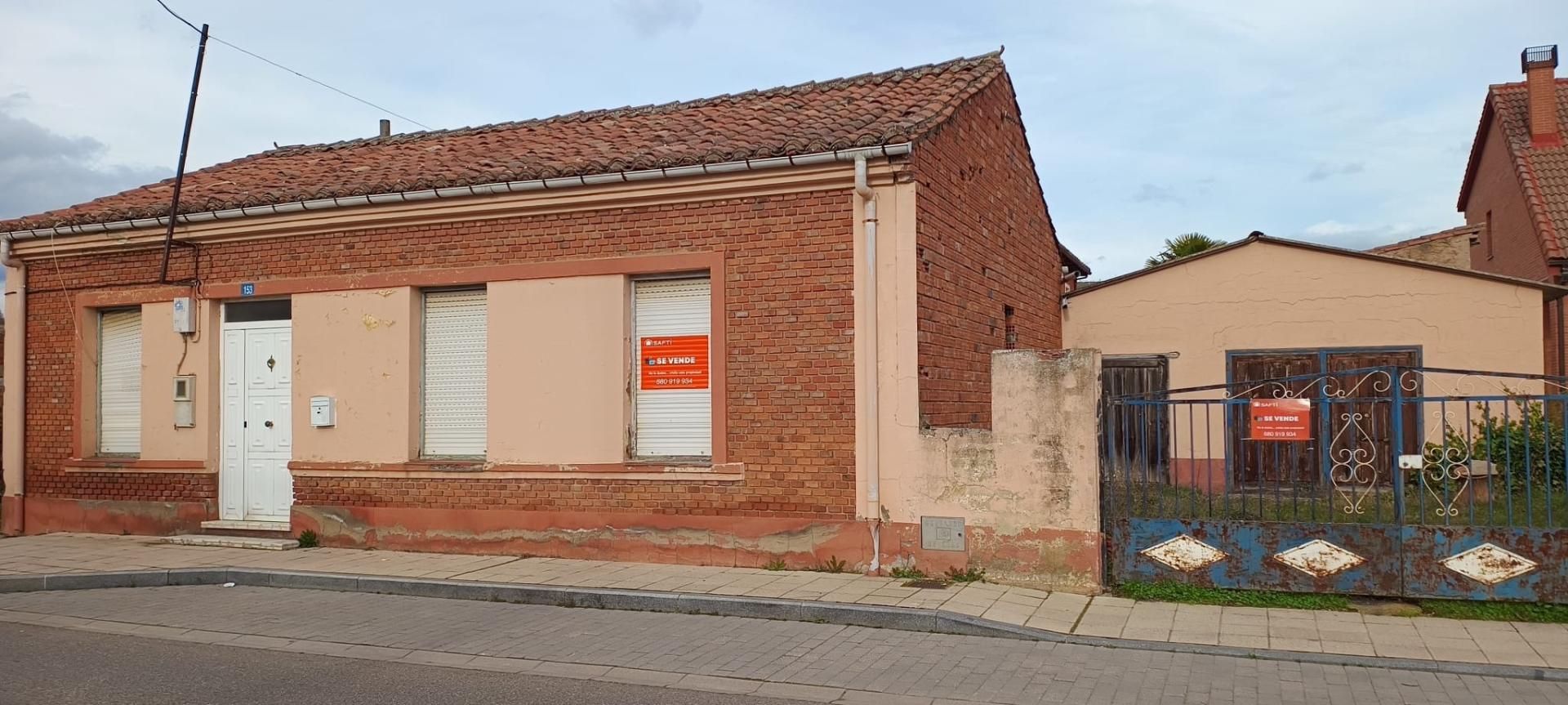 Vista exterior de Casa o xalet en venda en Sariegos