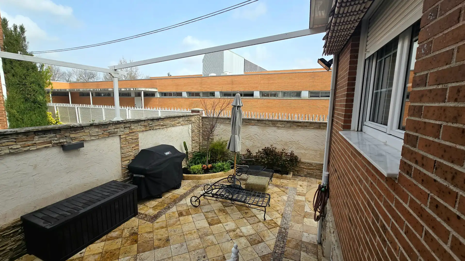 Terraza de Casa adosada en venta en Alcalá de Henares con Aire acondicionado, Calefacción y Jardín privado