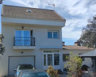 Exterior view of House or chalet for sale in Valdemorillo  with Air Conditioner, Private garden and Balcony