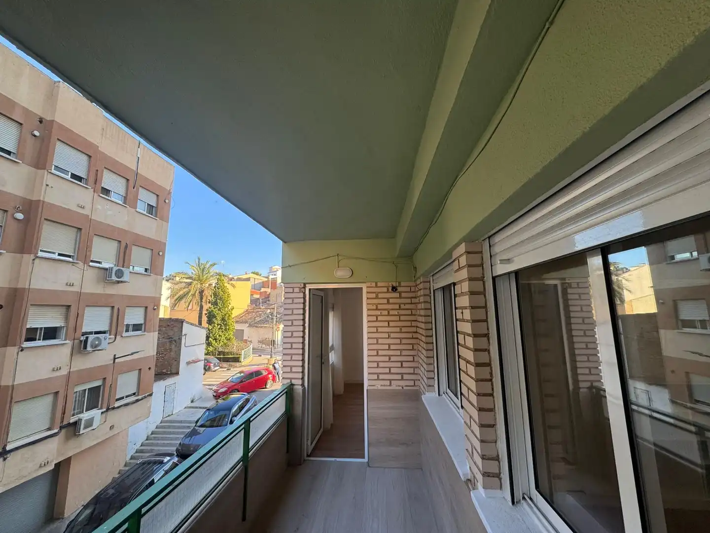 Außenansicht von Wohnung zum Verkauf in Llíria mit Klimaanlage, Heizung und Parkett