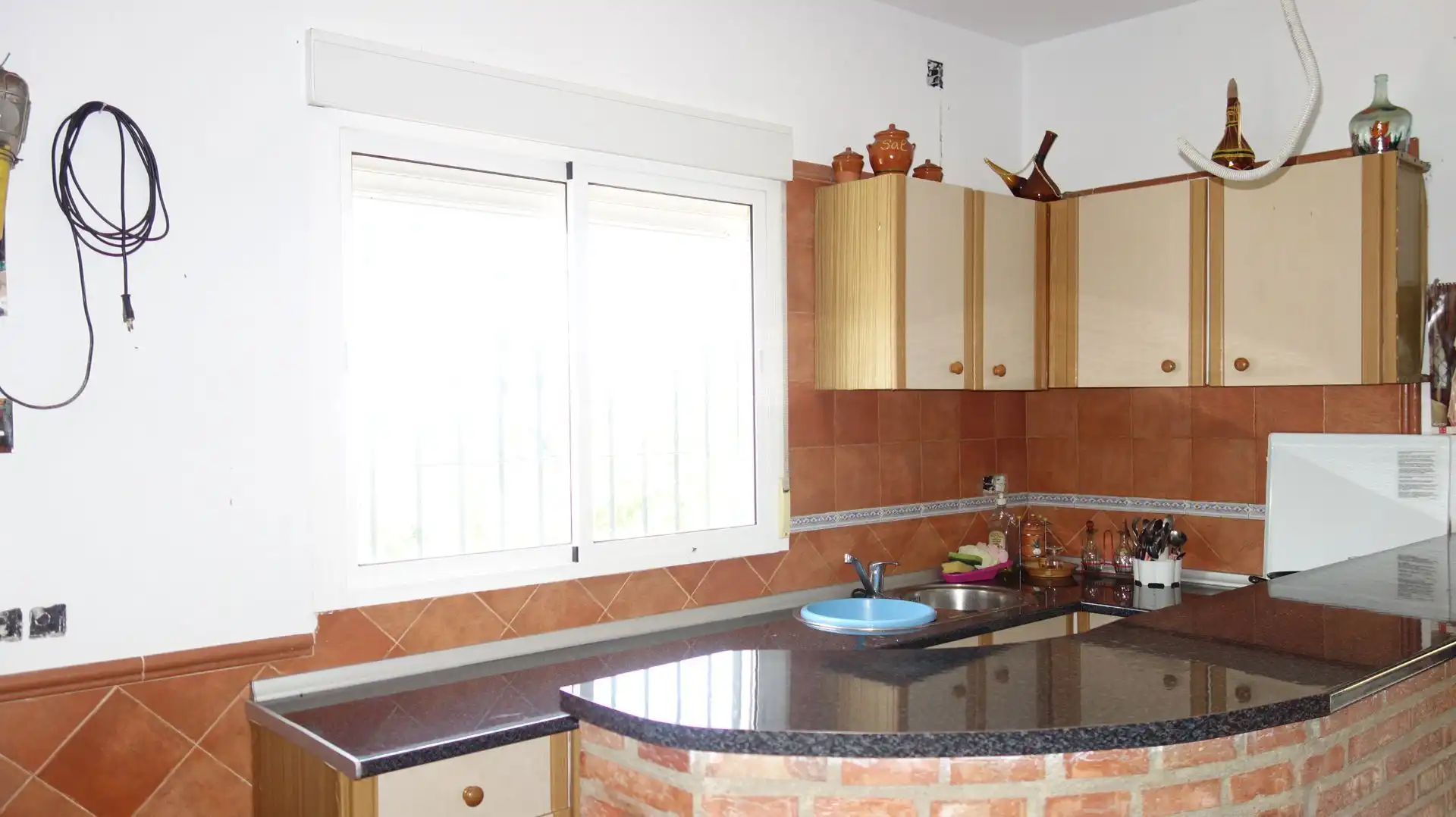 Cuina de Finca rústica en venda en Motril amb Terrassa i Moblat