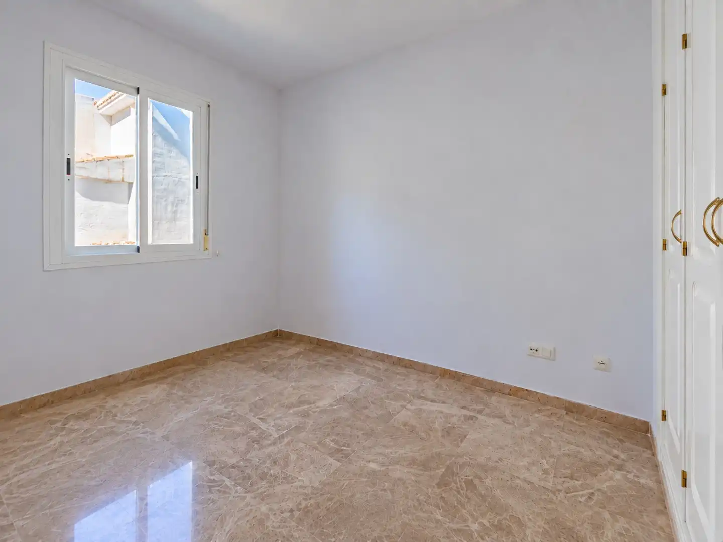 Dormitori de Apartament de lloguer en Nueva Andalucía
