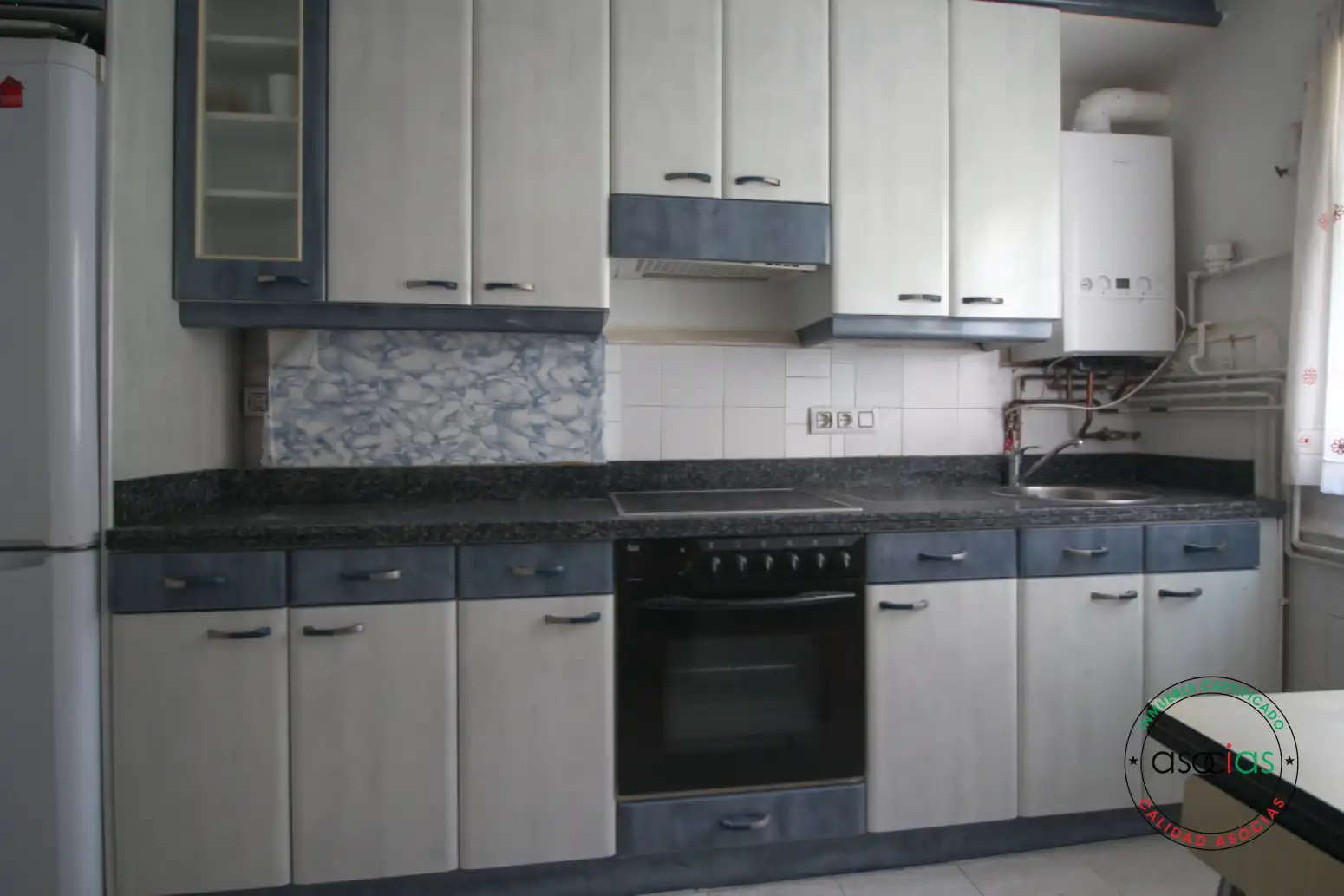Cocina de Ático en venta en Gijón  con Calefacción y Trastero