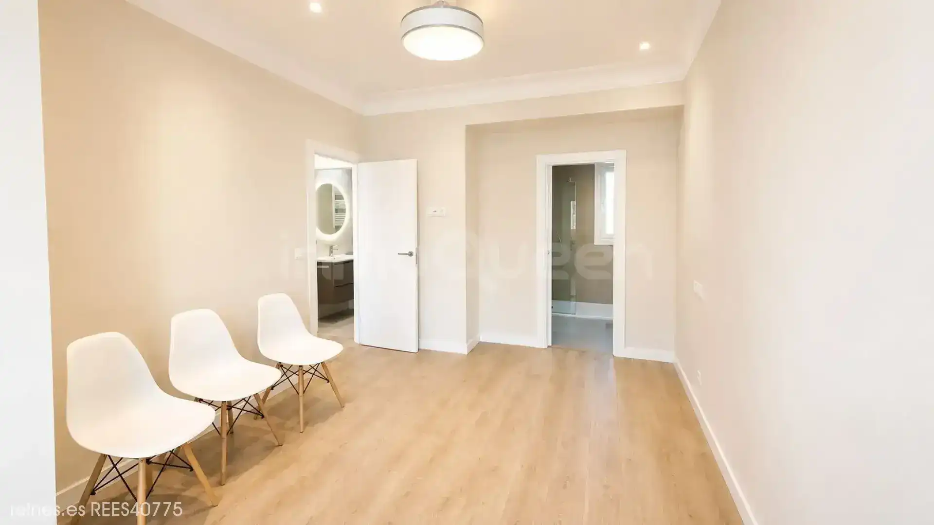Habitación de Piso de alquiler en Zaragoza con Calefacción y Amueblado