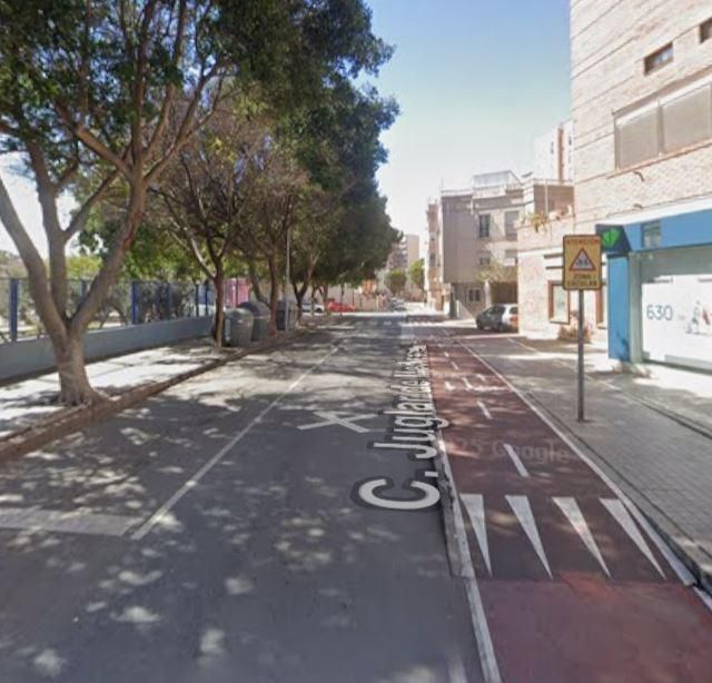 Vista exterior de Pis en venda en  Almería Capital