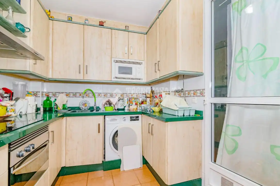 Kitchen of Flat for sale in Lucena  with Air Conditioner, Heating and Furnished