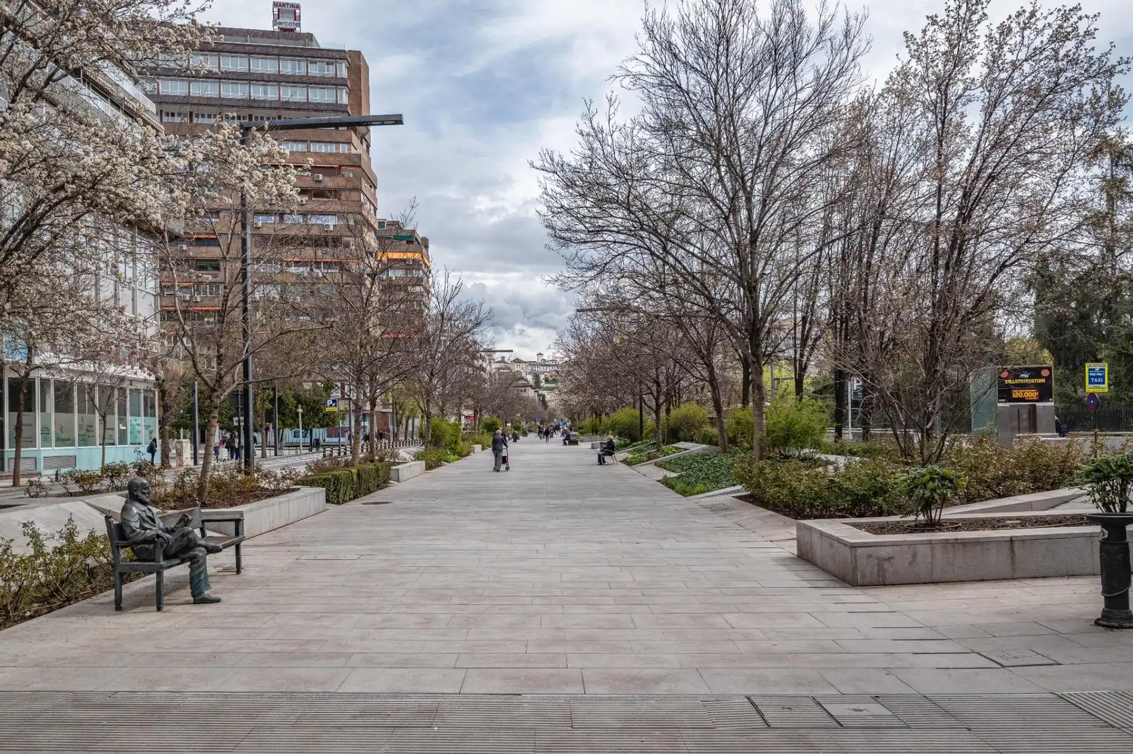 Vista exterior de Piso en venta en Granada con Terraza, Trastero y Balcón