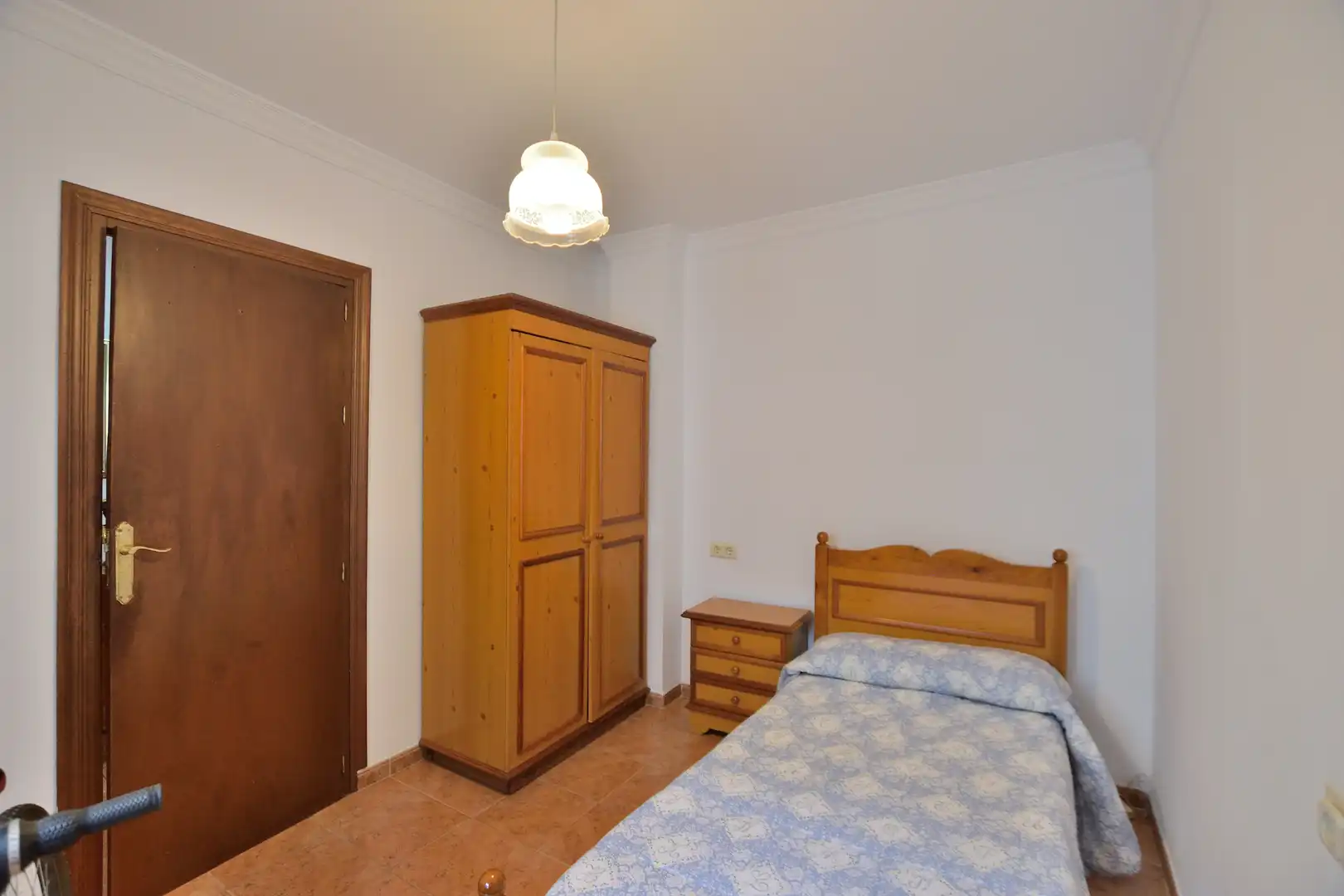 Dormitori de Pis en venda en Ronda amb Terrassa i Balcó