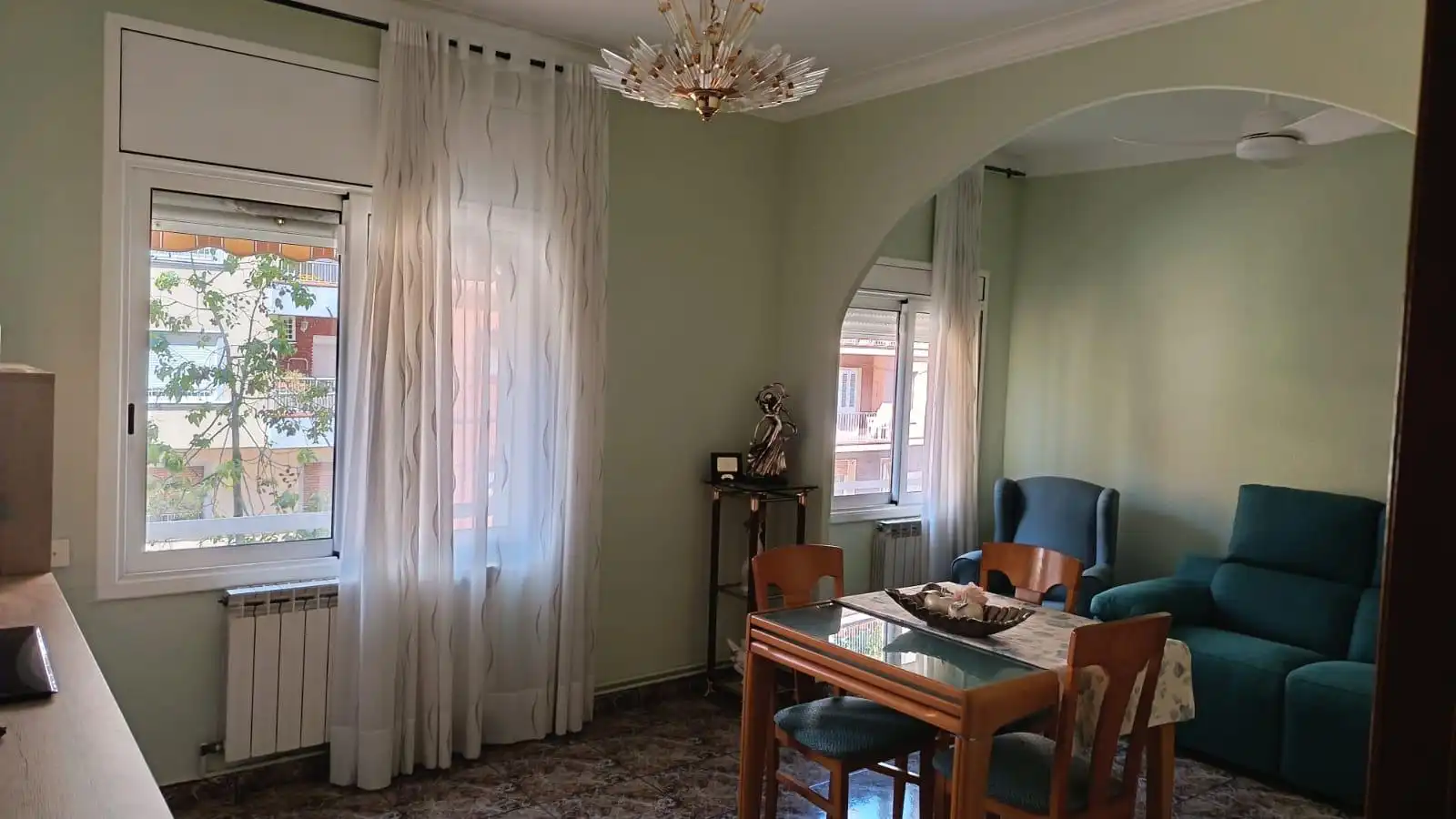 Comedor de Piso en venta en Barcelona con Calefacción