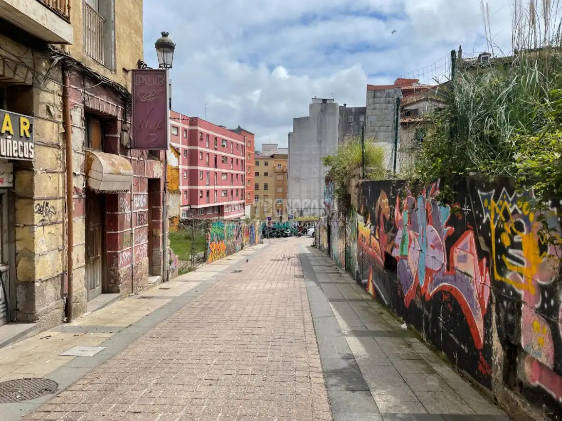 Vista exterior de Piso en venta en Santander
